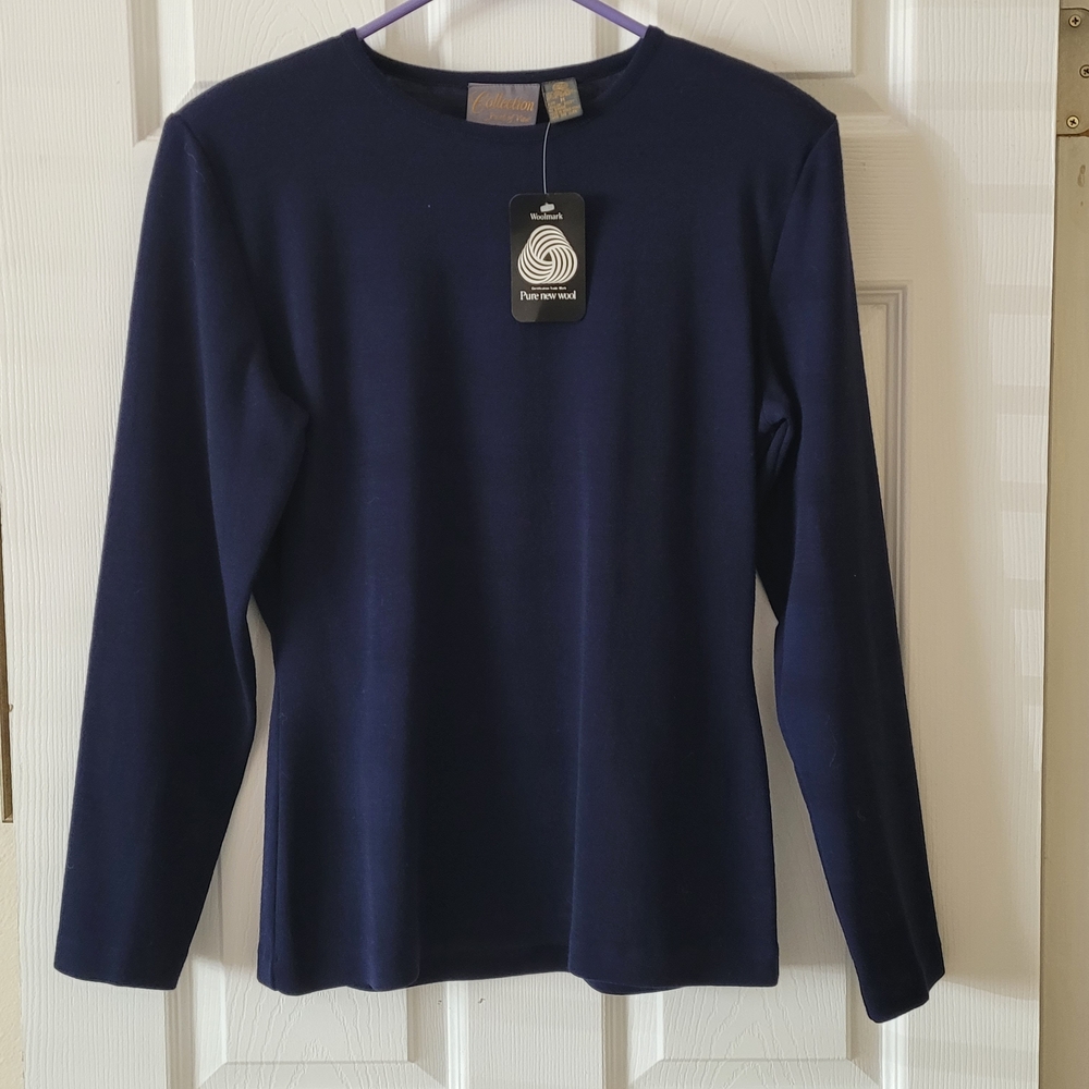 Classic Navy Women's Crew Neck Sweater